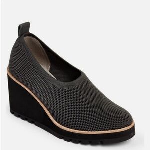 Eileen Fisher grey shoes